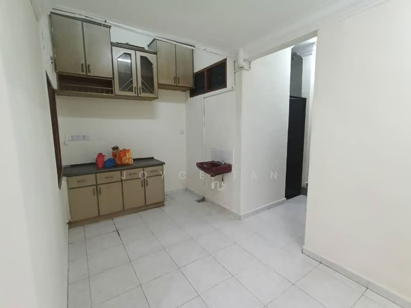 Rumah Teres 1 Tingkat untuk Dijual di Taman Ungku Tun Aminah (Skudai) - Joyce Tan - Kitchen - PropertyGuru.com.my