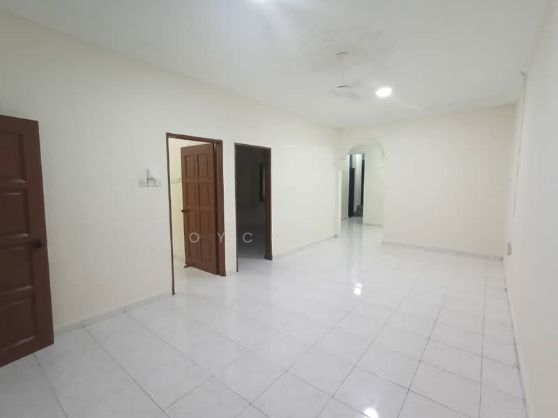 Taman Ungku Tun Aminah - 1