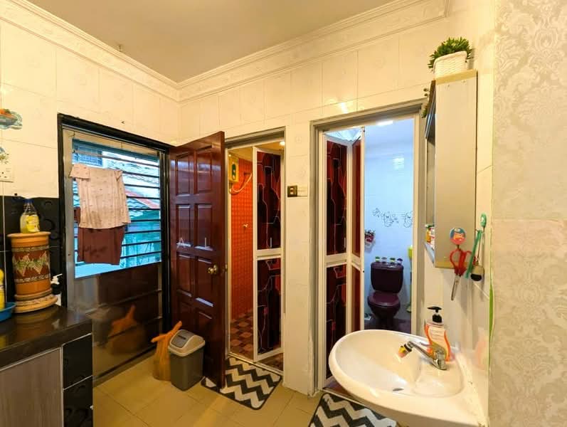 Rumah Teres untuk Dijual di Cheras (Selangor) - Ali Idris - Bathroom - PropertyGuru.com.my