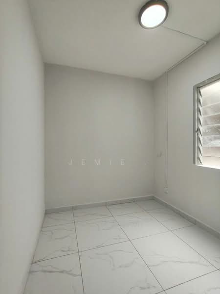 Flat for Sale at Tasek Seri Alam - Jemie . - Interior - PropertyGuru.com.my