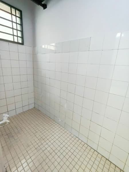 Flat for Sale at Tasek Seri Alam - Jemie . - Bathroom - PropertyGuru.com.my