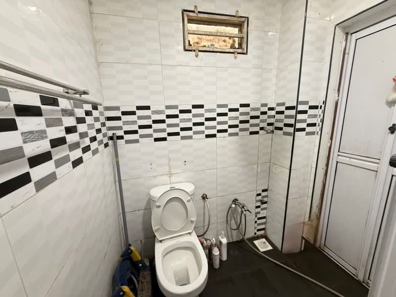 Rumah Teres 2 Tingkat untuk Dijual di Bukit Beruntung (Selangor) - Danny Wong - Bathroom - PropertyGuru.com.my