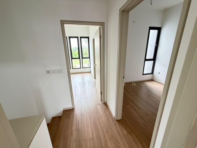 2-storey Terraced House for Sale in Shah Alam (Selangor) - Tiffany Yang - Corridor  - PropertyGuru.com.my