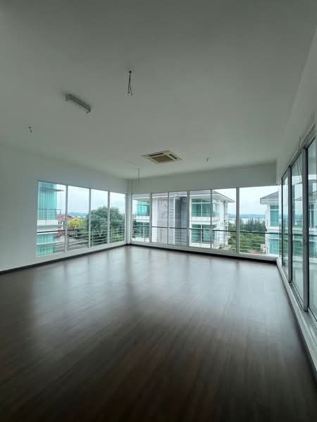 Bungalow for Sale in Straits View (Johor Bahru) - Vic Lim - Living Room - PropertyGuru.com.my