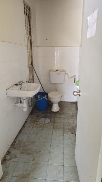 Kedai untuk Disewa di Kota Tinggi (Johor) - Yuki Yew - Bathroom - PropertyGuru.com.my
