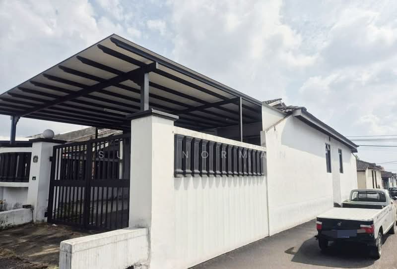 1-storey Terraced House for Sale in Taman Johor Jaya (Johor Bahru) - Sufi Norman - Exterior - PropertyGuru.com.my