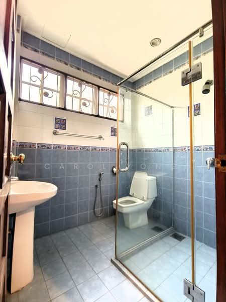 Bungalow for Sale in Taman Bukit Seputeh (Seputeh) - Carol Yong - Bathroom - PropertyGuru.com.my