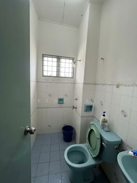 2-storey Terraced House for Sale in Bandar Kinrara Seksyen 5 (Bandar Kinrara) - Kent Lai - Bathroom - PropertyGuru.com.my