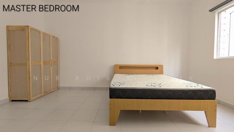 Condominium for Rent at Residensi Sateria - Nur Adibah Ishak - Master Bedroom - PropertyGuru.com.my