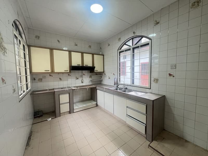 2-storey Terraced House for Sale in Taman Overseas Union (Taman Oug) (Jalan Klang Lama (Old Klang Road)) - Amy Thew - Kitchen - PropertyGuru.com.my