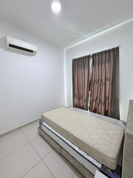 Service Residence for Rent at Pinnacle Tower - Alviss Tay - Bedroom - PropertyGuru.com.my
