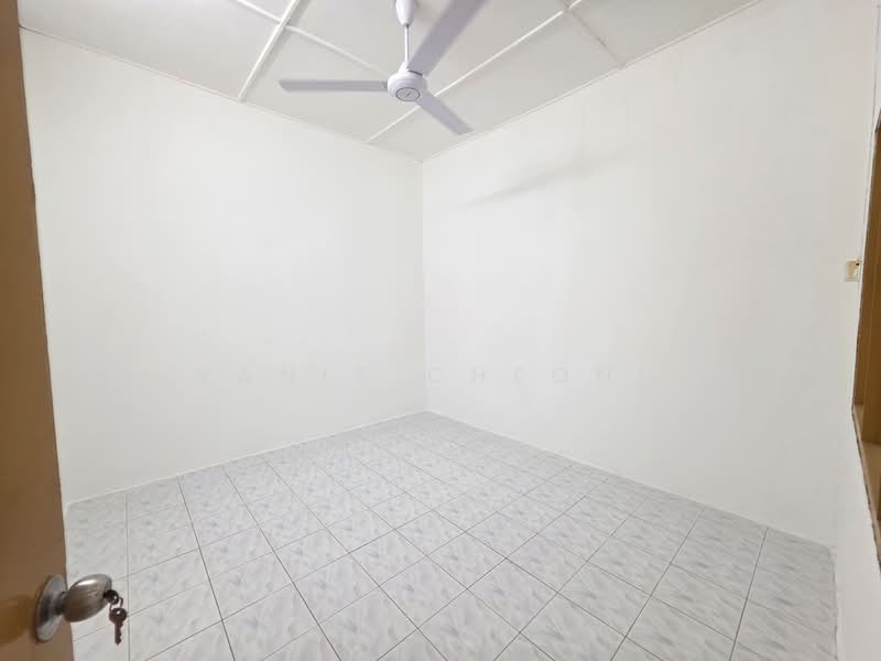 1-storey Terraced House for Sale in Taman Ehsan (Kepong) - Yanis Cheong - Interior - PropertyGuru.com.my