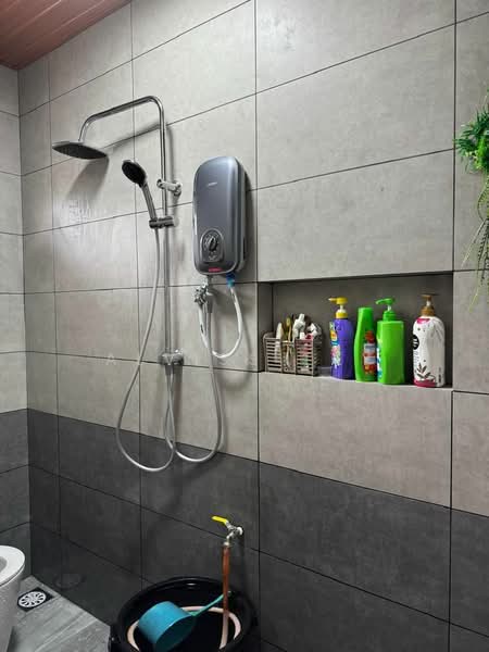 2-storey Terraced House for Sale in Taman Gaya (Ulu Tiram) - Alviss Tay - Bathroom - PropertyGuru.com.my