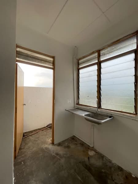 Flat for Sale at Taman Daya - Jalan Nibong 28 - Adli Harun - Interior - PropertyGuru.com.my