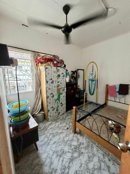 Flat for Sale at Flat Bandar Selesa Jaya @ Jalan Silat Gayong - Inez Ng - Bedroom - PropertyGuru.com.my
