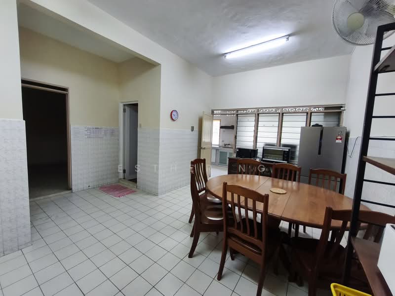 Semi-Detached House for Sale in Klang (Selangor) - Esther Ng - Kitchen - PropertyGuru.com.my