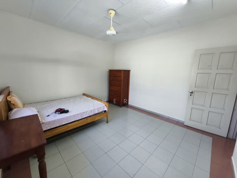 Semi-Detached House for Sale in Klang (Selangor) - Esther Ng - Bedroom - PropertyGuru.com.my