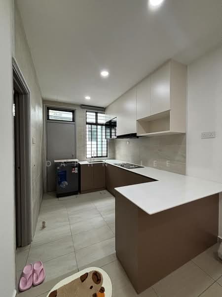 2-storey Terraced House for Rent in Taman Bestari Indah (Ulu Tiram) - Daphne Lee - Kitchen - PropertyGuru.com.my