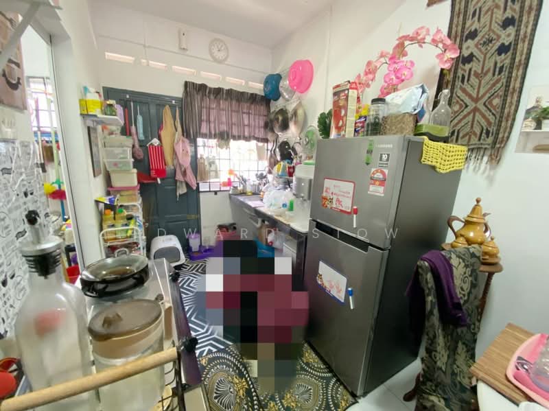 Rumah Teres 2 Tingkat untuk Dijual di Taman Puteri Wangsa (Ulu Tiram) - Edward Siow - Kitchen - PropertyGuru.com.my
