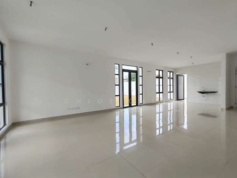 Cluster House for Rent in Setia Tropika (Johor Bahru) - Chloe Chin - Living Room - PropertyGuru.com.my