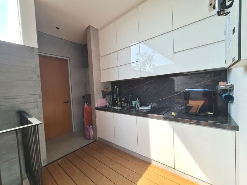 Rumah Banglo untuk Dijual di Bukit Suria (Cheras) - Ken Lew - Top Floor Pantry - PropertyGuru.com.my