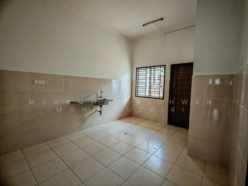 Rumah Teres 2 Tingkat untuk Dijual di Nilai (Negeri Sembilan) - Muhammad Ridhwan Mohd Huzairi - Kitchen - PropertyGuru.com.my
