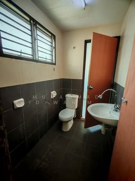 Rumah Teres 2 Tingkat untuk Dijual di Nilai (Negeri Sembilan) - Muhammad Ridhwan Mohd Huzairi - Bathroom - PropertyGuru.com.my
