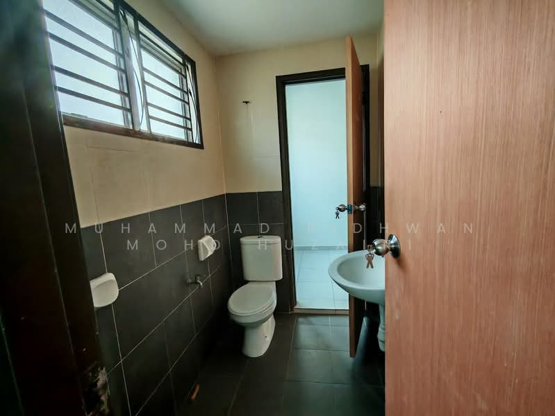 Rumah Teres 2 Tingkat untuk Dijual di Nilai (Negeri Sembilan) - Muhammad Ridhwan Mohd Huzairi - Bathroom - PropertyGuru.com.my