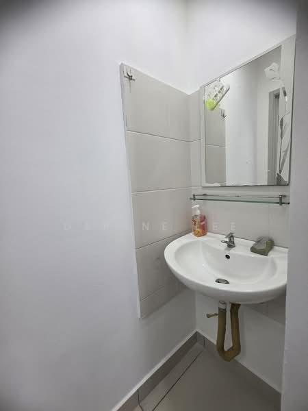 Service Residence for Rent at D'Ambience Residences (Pangsapuri Ikatan Flora) - Daphne Lee - Bathroom - PropertyGuru.com.my