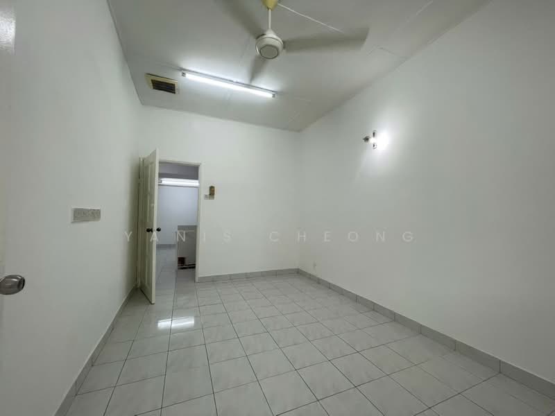 Rumah Teres 2 Tingkat untuk Dijual di Taman Wangsa Permai (Kepong) - Yanis Cheong - Interior - PropertyGuru.com.my