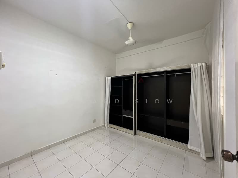 Pangsapuri untuk Dijual di Impian Senibong Residences - Edward Siow - Bedroom - PropertyGuru.com.my