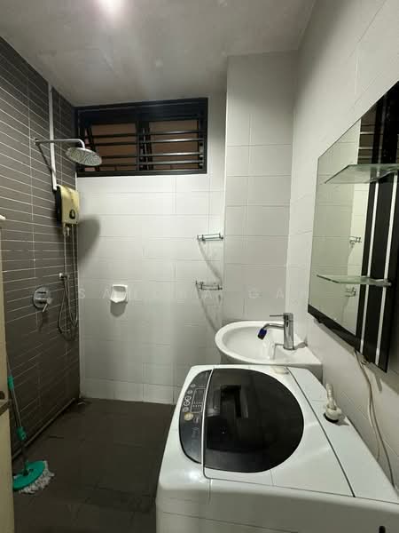Service Residence for Sale at Palazio - Sandra Gan - Bathroom - PropertyGuru.com.my