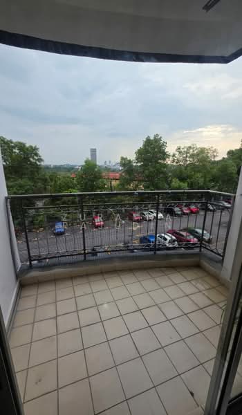 Kondominium untuk Dijual di Kemuncak Shah Alam - Zuraina Rajudin - Balcony - PropertyGuru.com.my