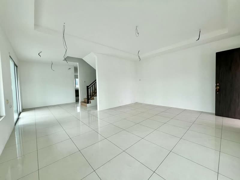 Rumah Teres 2 Tingkat untuk Dijual di Ipoh (Perak) - Lee Muzi - Living Room - PropertyGuru.com.my