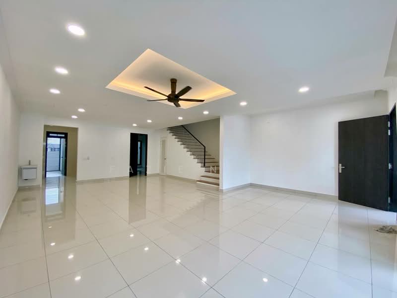 Rumah Teres 2 Tingkat untuk Dijual di Shah Alam (Selangor) - Fazie Noor - Living Room - PropertyGuru.com.my