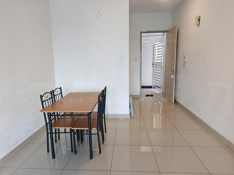 Service Residence for Rent at Seasons Amara Larkin - Alicia Shum - Dining Room - PropertyGuru.com.my