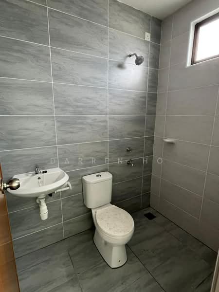 Rumah Teres 2 Tingkat untuk Dijual di Taman Bestari Indah (Ulu Tiram) - Darren Ho - Bathroom - PropertyGuru.com.my
