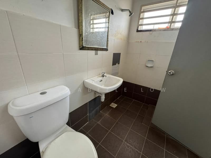 Rumah Berkembar untuk Disewa di Klang (Selangor) - Roseabelle Low - Bathroom - PropertyGuru.com.my