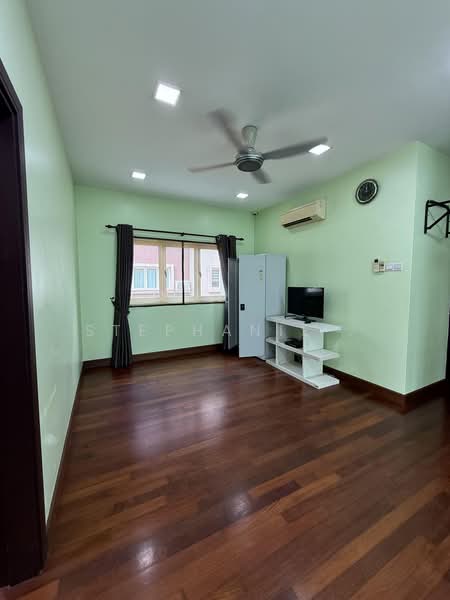 Rumah Banglo untuk Dijual di Taman Bukit Idaman (Selayang) - Stephanie . - Living Room - PropertyGuru.com.my