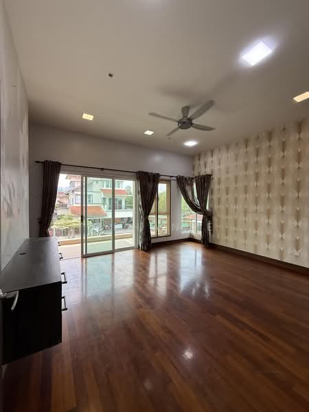 Rumah Banglo untuk Dijual di Taman Bukit Idaman (Selayang) - Stephanie . - Living Room - PropertyGuru.com.my