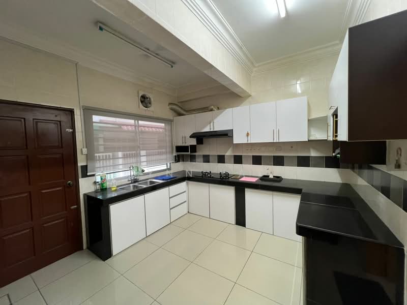 Rumah Teres 2 Tingkat untuk Dijual di Setia Impian (Setia Alam) - Lynn Yap - Kitchen - PropertyGuru.com.my