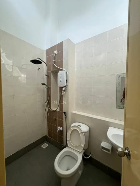 Rumah Teres 2 Tingkat untuk Dijual di Setia Impian (Setia Alam) - Lynn Yap - Bathroom - PropertyGuru.com.my