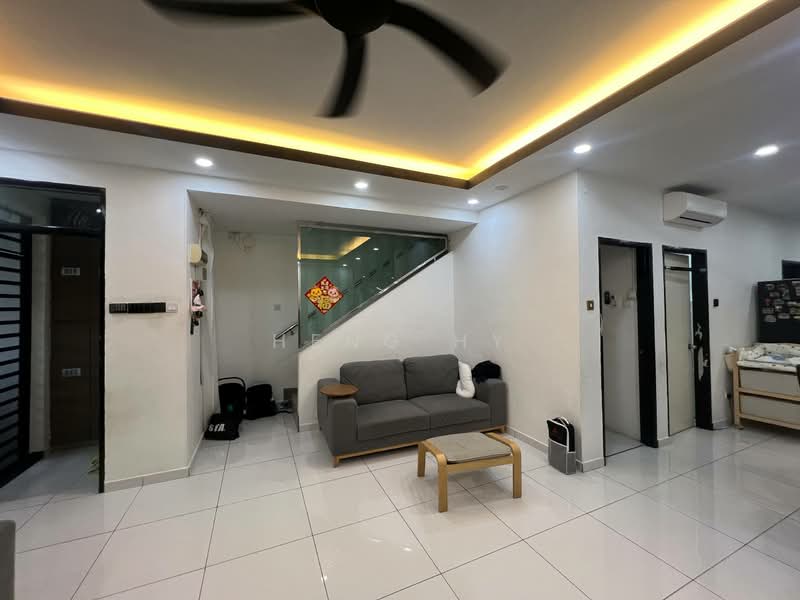 Rumah Teres 2 Tingkat untuk Dijual di Taman Desa Tebrau (Tebrau) - Heng Hy - Living Room - PropertyGuru.com.my