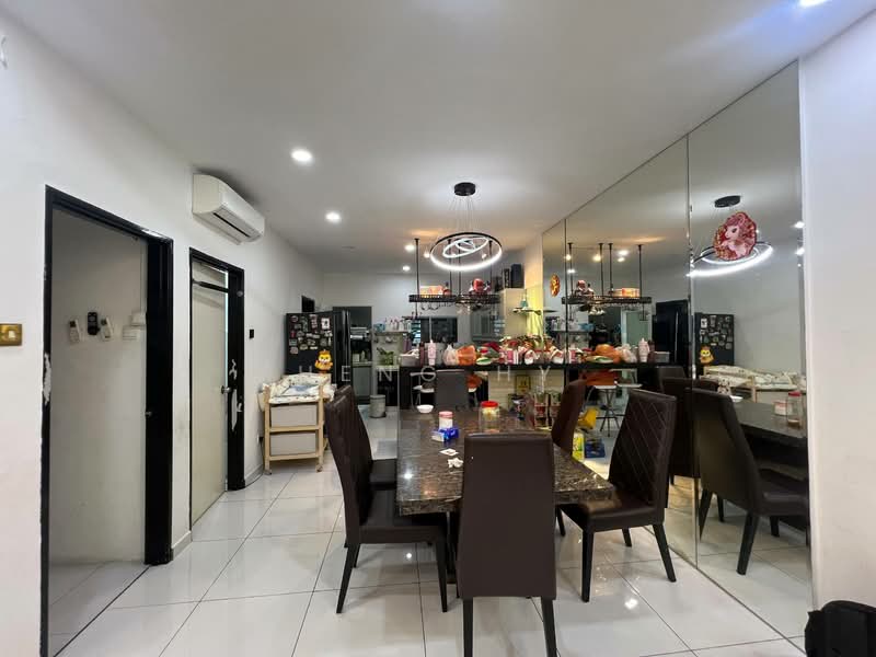 Rumah Teres 2 Tingkat untuk Dijual di Taman Desa Tebrau (Tebrau) - Heng Hy - Dining Room - PropertyGuru.com.my