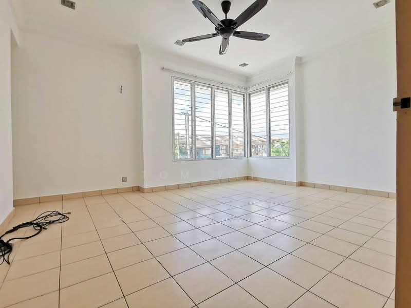 Semi-Detached House for Sale in Taman Desa Mas (Rawang) - Tom Yip - Living Room - PropertyGuru.com.my