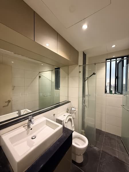 Kondominium untuk Disewa di KM1 West - Li Yeun Pang - Bathroom - PropertyGuru.com.my