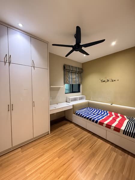 Kondominium untuk Disewa di KM1 West - Li Yeun Pang - Bedroom - PropertyGuru.com.my