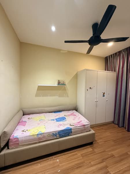 Kondominium untuk Disewa di KM1 West - Li Yeun Pang - Bedroom - PropertyGuru.com.my