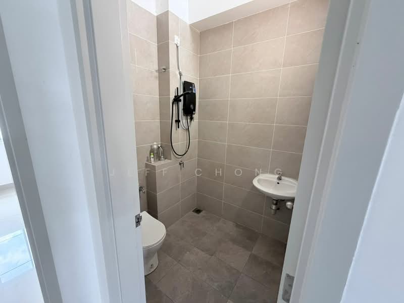 2-storey Terraced House for Sale in Bandar Rimbayu (Telok Panglima Garang) - Jeff Chong - Bathroom - PropertyGuru.com.my