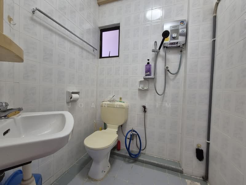 Rumah Flat untuk Dijual di Taman Kenanga Seksyen 3 - Joanne Lim - Bathroom - PropertyGuru.com.my